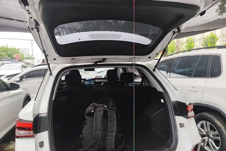 Used Wuling Alvez 2022 1.5L Manual Comfort Version Trunk