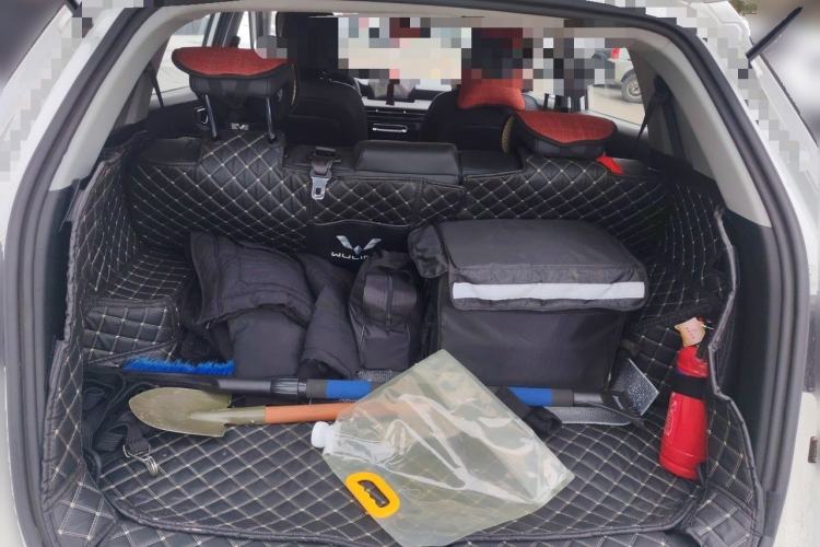 Used Wuling Alvez 2022 1.5L CVT Comfort Edition Trunk