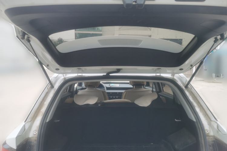 Used Wuling Alvez 2022 1.5L Manual Free-Style Model Trunk