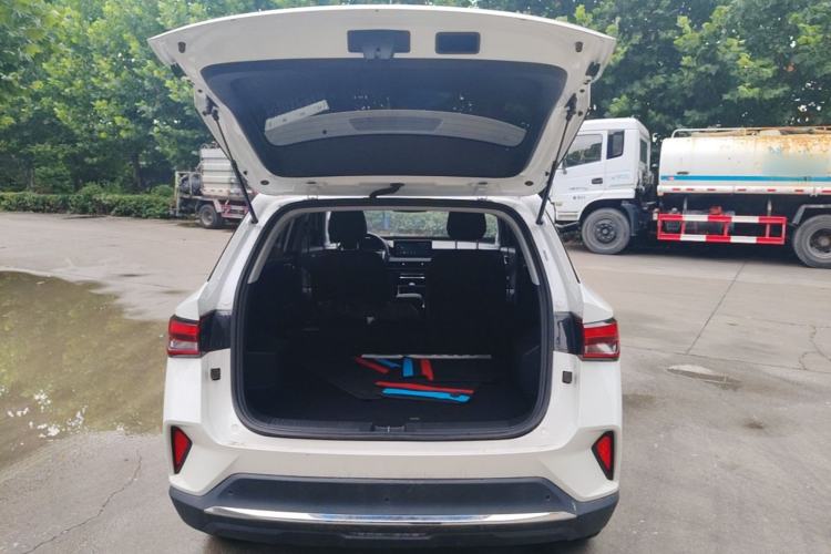 Used Wuling Alvez 2022 1.5L Manual Comfort Version Trunk