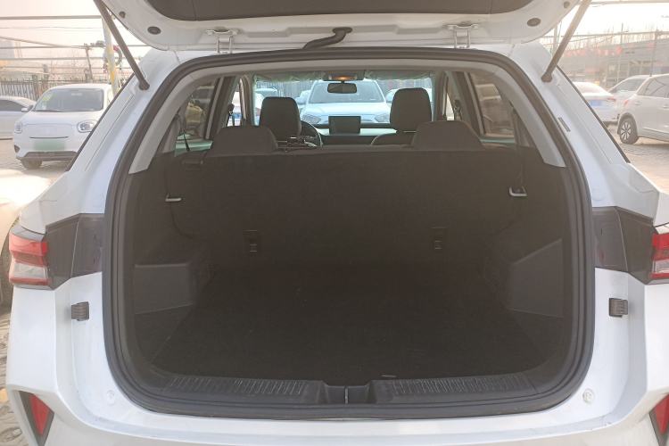 Used Wuling Alvez 2022 1.5L Manual Free-Style Model Trunk