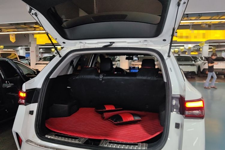 Used Wuling Alvez 2022 1.5L Manual Free-Style Model Trunk