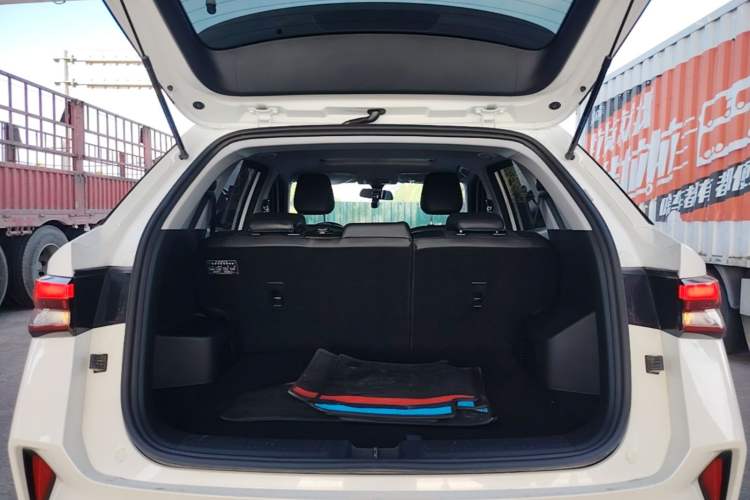 Used Wuling Alvez 2022 1.5L Manual Comfort Version Trunk