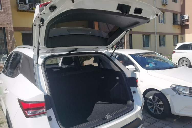 Used Wuling Alvez 2022 1.5L Manual Free-Style Model Trunk