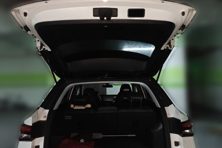 Used Wuling Alvez 2022 1.5T CVT Trendy & Cool Edition Trunk