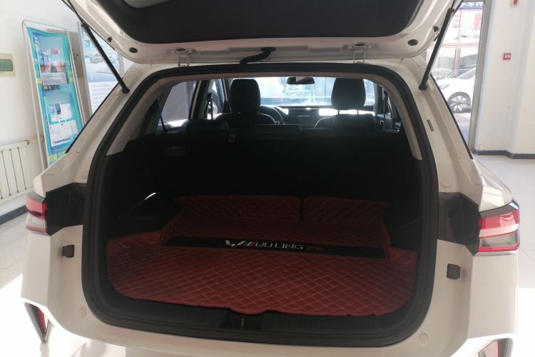Used Wuling Alvez 2022 1.5L Manual Comfort Version Trunk