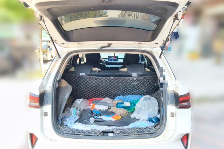 Used Wuling Alvez 2022 1.5L Manual Free-Style Model Trunk