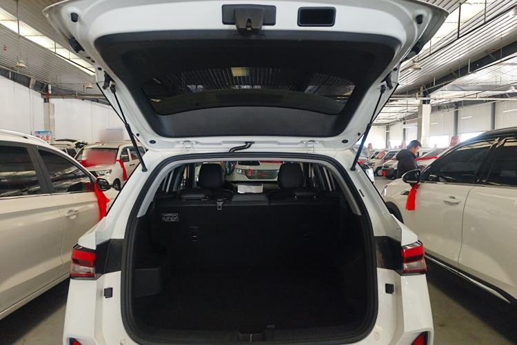 Used Wuling Alvez 2022 1.5L CVT Comfort Edition Trunk