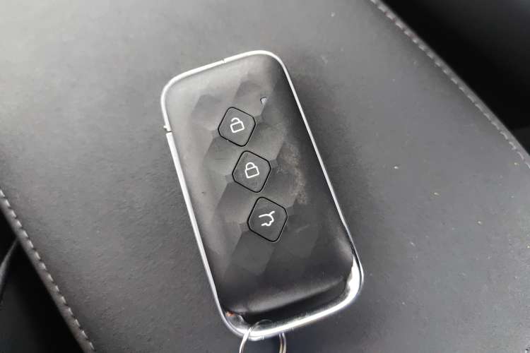 Used Wuling Alvez 2022 1.5L CVT Comfort Edition Vehicle Key