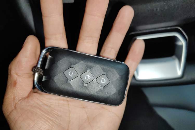 Used Wuling Alvez 2022 1.5L CVT Comfort Edition Vehicle Key