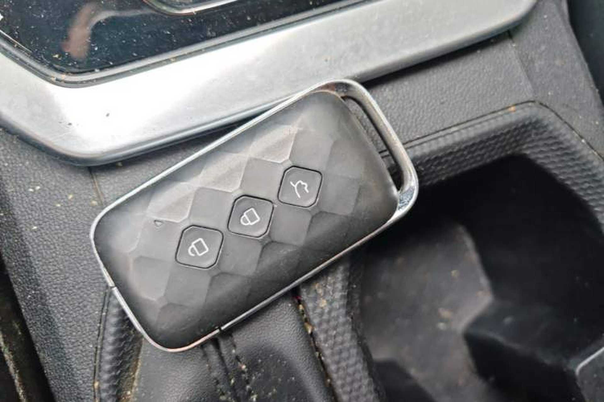 Used Wuling Alvez 2022 1.5L CVT Comfort Edition Vehicle Key
