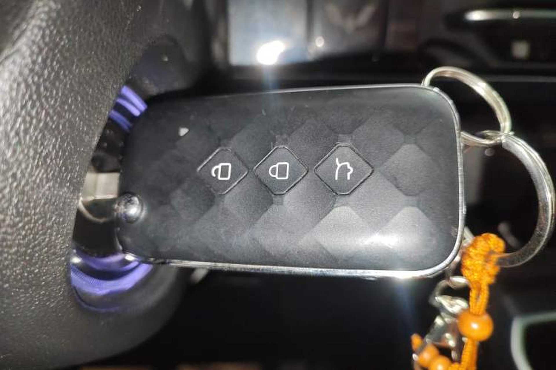 Used Wuling Alvez 2022 1.5L Manual Comfort Version Vehicle Key