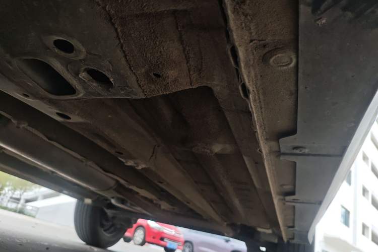 Used Wuling Alvez 2022 1.5L Manual Free-Style Model Chassis Front Right