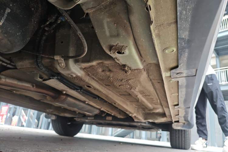 Used Wuling Alvez 2022 1.5L Manual Free-Style Model Chassis Rear Left