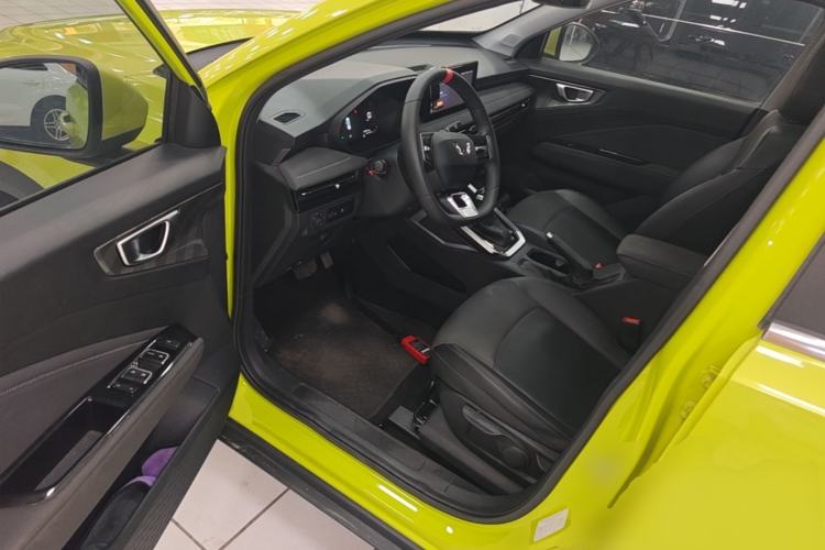 Used Wuling Alvez 2022 1.5L CVT Comfort Edition Driver Seat