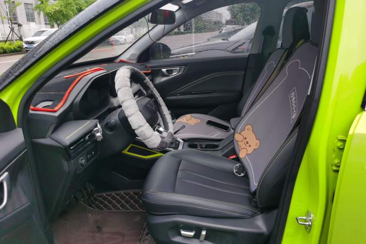 Used Wuling Alvez 2022 1.5T CVT Trendy & Cool Edition Driver Seat