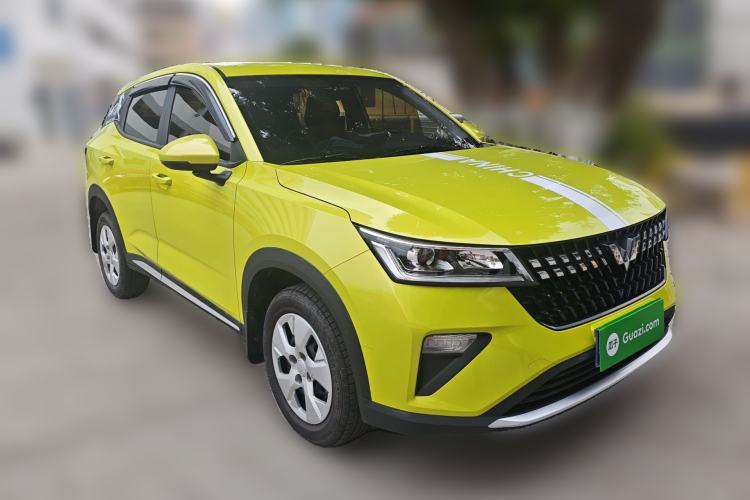 Used Wuling Alvez 2022 1.5L Manual Free-Style Model Front Right 45 Deg