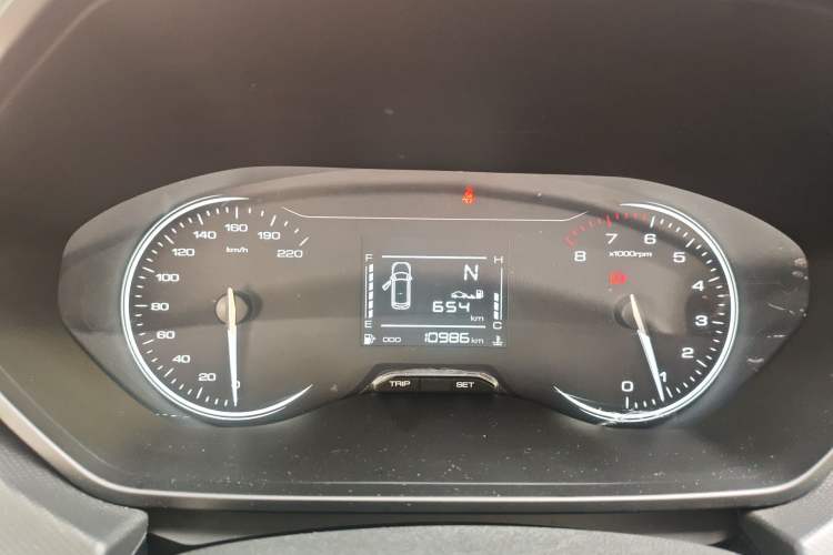 Used Wuling Alvez 2022 1.5L Manual Free-Style Model Instrument Cluster