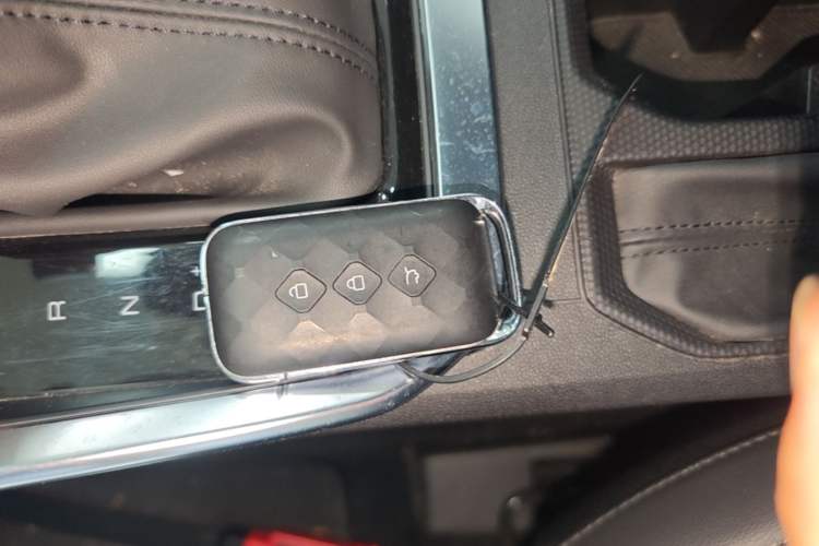 Used Wuling Alvez 2022 1.5L CVT Comfort Edition Interior 1