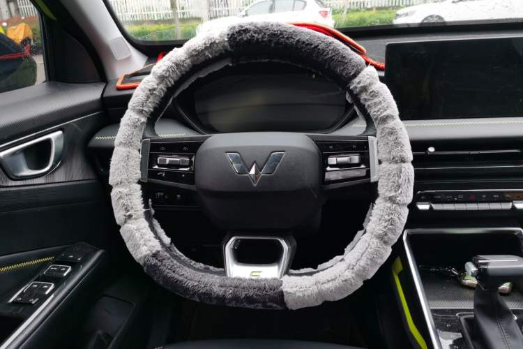 Used Wuling Alvez 2022 1.5T CVT Trendy & Cool Edition Steering Wheel