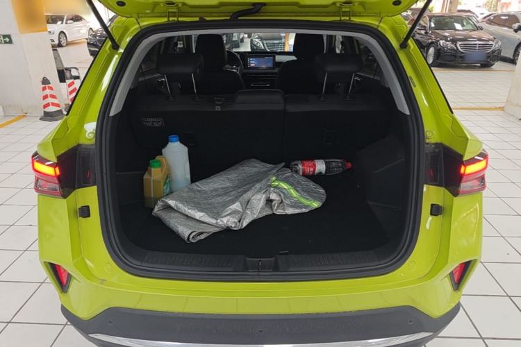 Used Wuling Alvez 2022 1.5L CVT Comfort Edition Trunk