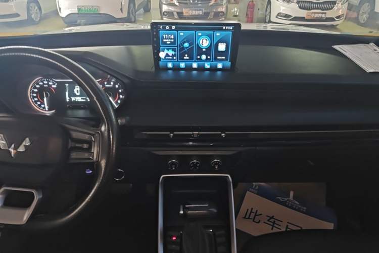 Used Wuling Alvez 2023 1.5L CVT Comfort Edition Audio And AC Panel