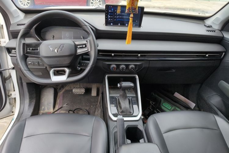 Used Wuling Alvez 2023 1.5L CVT Comfort Edition Center Console