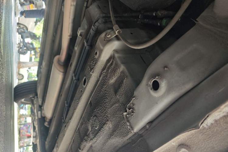 Used Wuling Alvez 2023 1.5L CVT Comfort Edition Chassis Rear Right