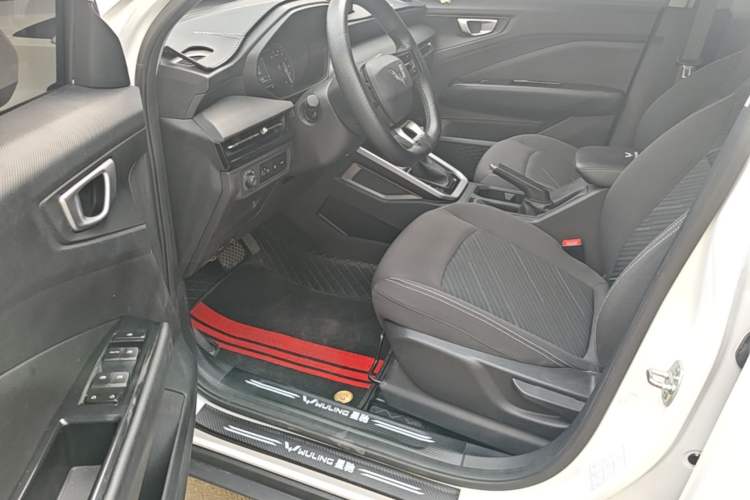 Used Wuling Alvez 2023 1.5L CVT Comfort Edition Driver Seat