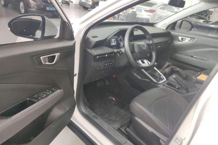 Used Wuling Alvez 2023 1.5L CVT Comfort Edition Driver Seat