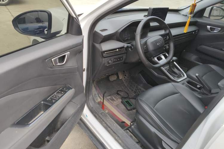 Used Wuling Alvez 2023 1.5L CVT Comfort Edition Driver Seat