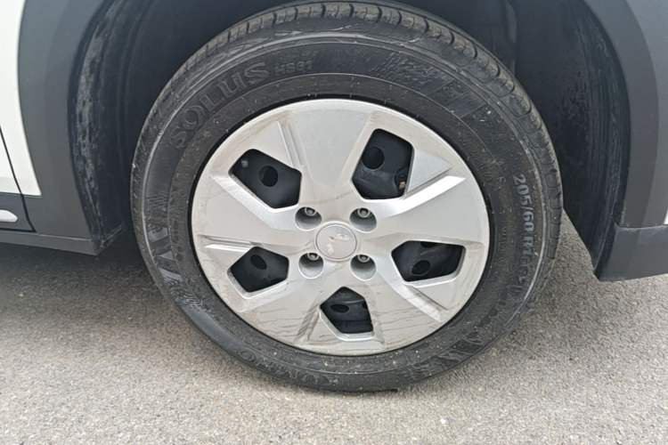 Used Wuling Alvez 2023 1.5L CVT Comfort Edition Exterior 2