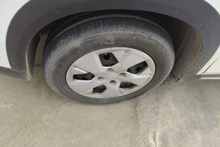 Used Wuling Alvez 2023 1.5L CVT Comfort Edition Exterior 4