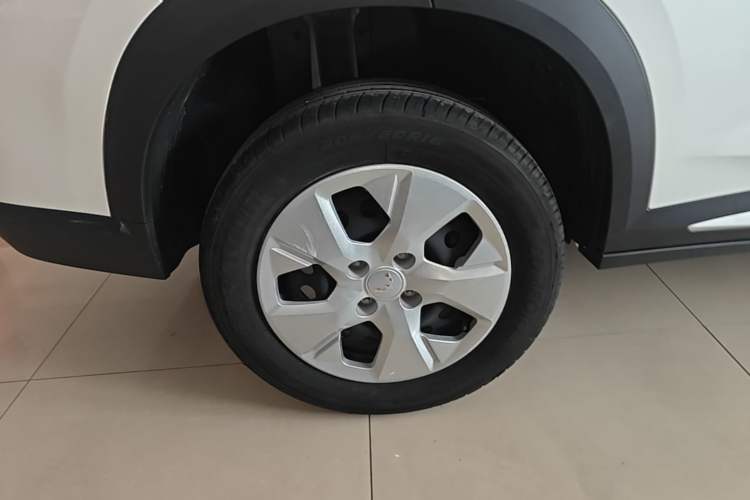 Used Wuling Alvez 2023 1.5L CVT Comfort Edition Exterior 5