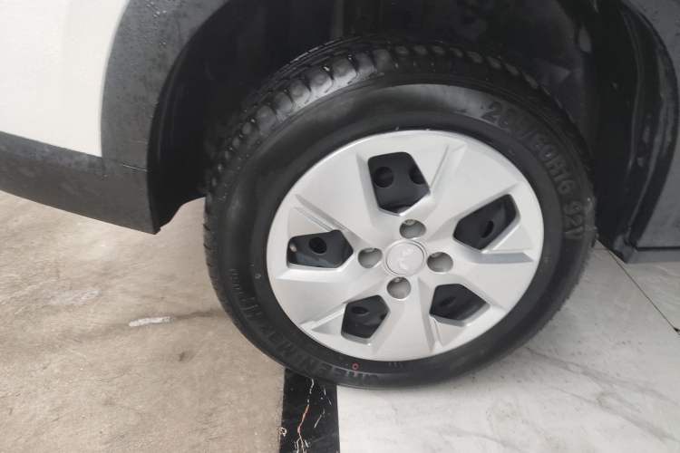 Used Wuling Alvez 2023 1.5L CVT Comfort Edition Exterior 8