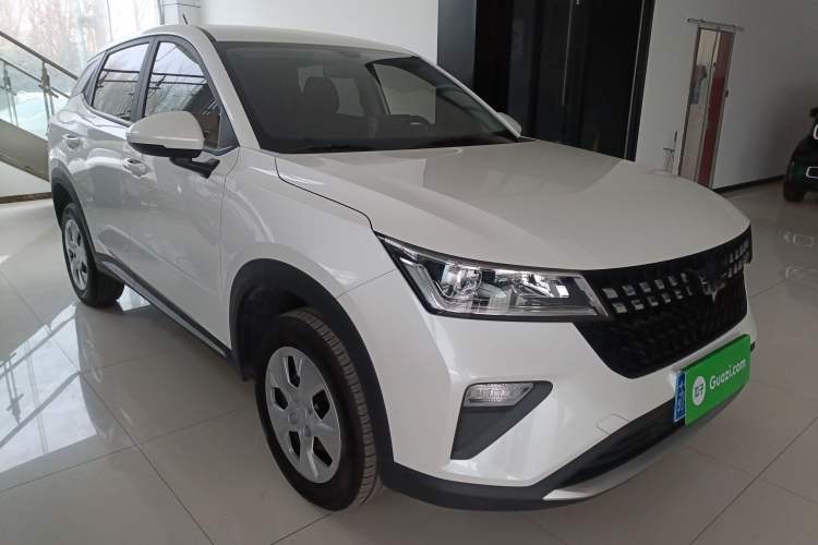 Used Wuling Alvez 2023 1.5L CVT Comfort Edition Front Right 45 Deg