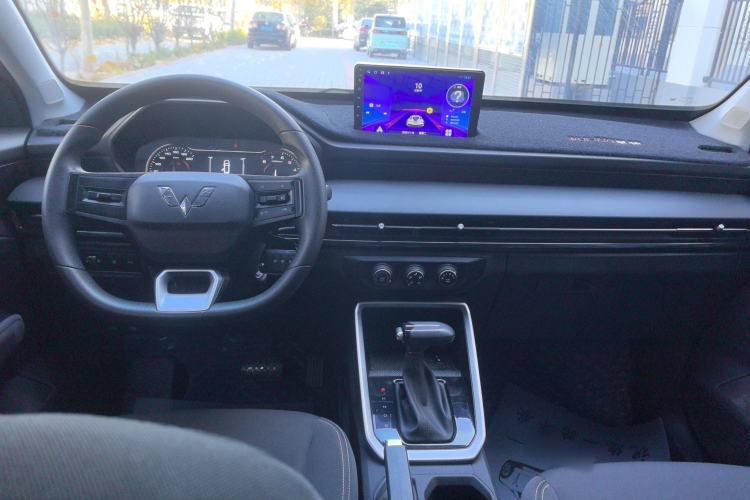 Used Wuling Alvez 2023 1.5L CVT Comfort Edition Interior 3