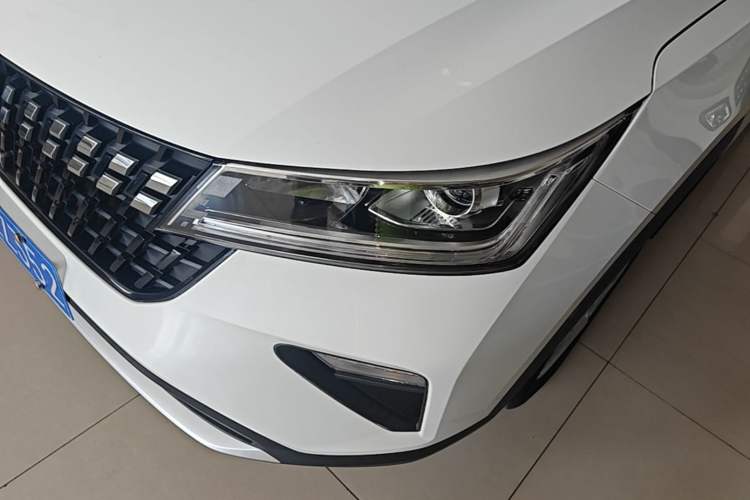 Used Wuling Alvez 2023 1.5L CVT Comfort Edition Left Front Headlight