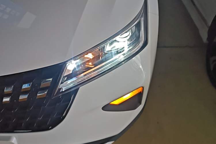 Used Wuling Alvez 2023 1.5L CVT Comfort Edition Left Front Headlight