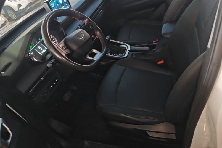 Used Wuling Alvez 2023 1.5L CVT Comfort Edition Left Front Seat