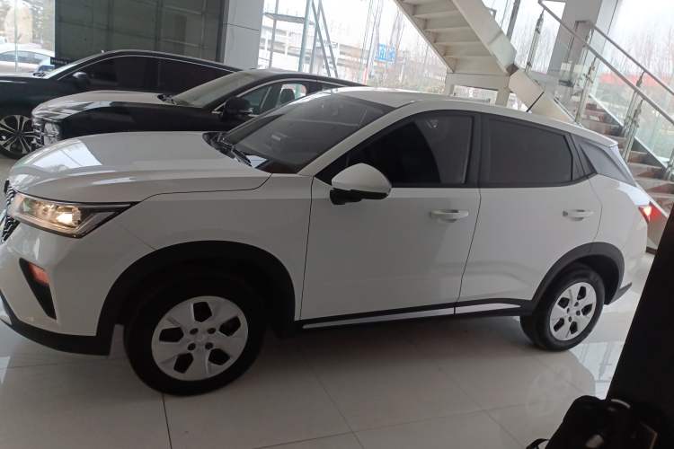Used Wuling Alvez 2023 1.5L CVT Comfort Edition Left Side