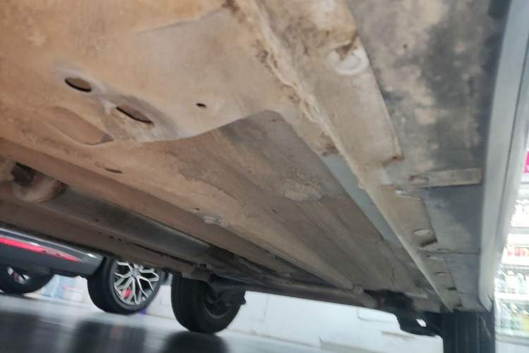 Used Wuling Alvez 2023 1.5L CVT Comfort Edition Left Side Sill