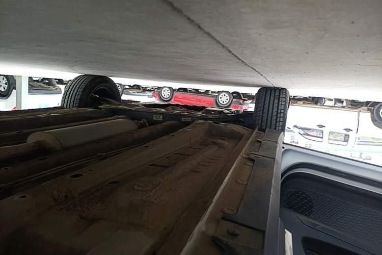 Used Wuling Alvez 2023 1.5L CVT Comfort Edition Left Side Sill