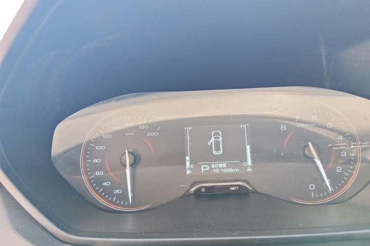 Used Wuling Alvez 2023 1.5L CVT Comfort Edition Odometer Close Up
