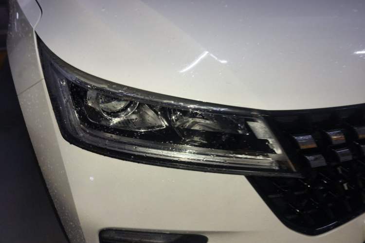 Used Wuling Alvez 2023 1.5L CVT Comfort Edition Right Front Headlight