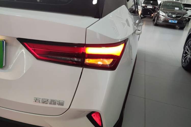 Used Wuling Alvez 2023 1.5L CVT Comfort Edition Right Rear Taillight