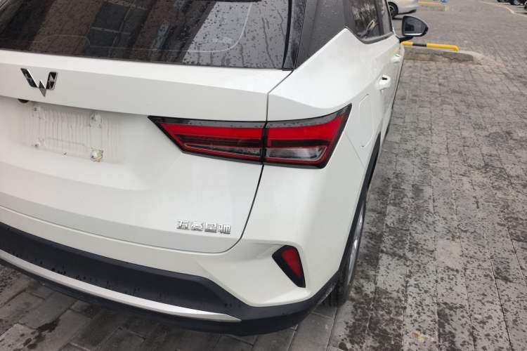 Used Wuling Alvez 2023 1.5L CVT Comfort Edition Right Rear Taillight