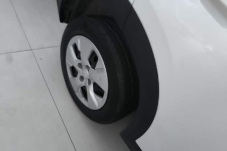 Used Wuling Alvez 2023 1.5L CVT Comfort Edition Right Rear Wheel Hub