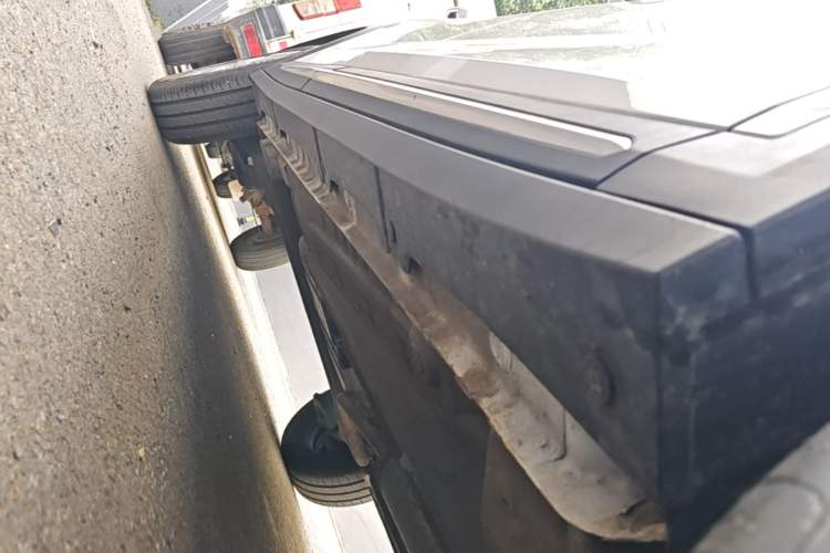 Used Wuling Alvez 2023 1.5L CVT Comfort Edition Right Side Sill