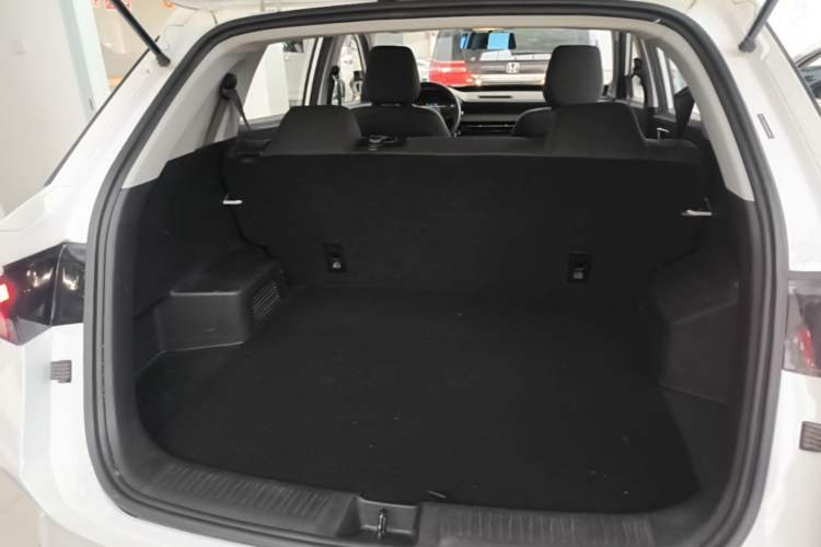 Used Wuling Alvez 2023 1.5L CVT Comfort Edition Trunk